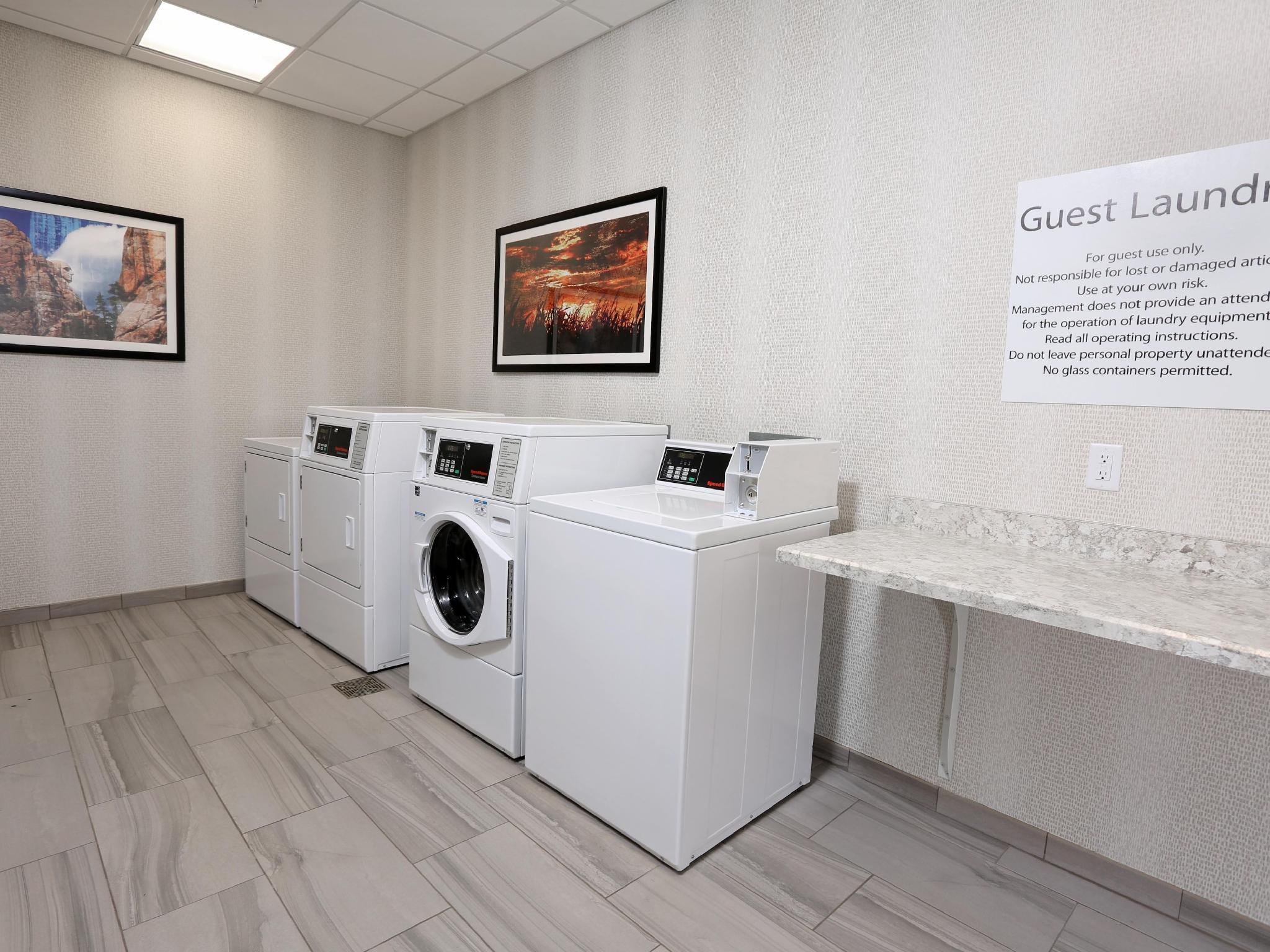 Holiday Inn & Suites Sioux Falls - Airport By Ihg Εξωτερικό φωτογραφία